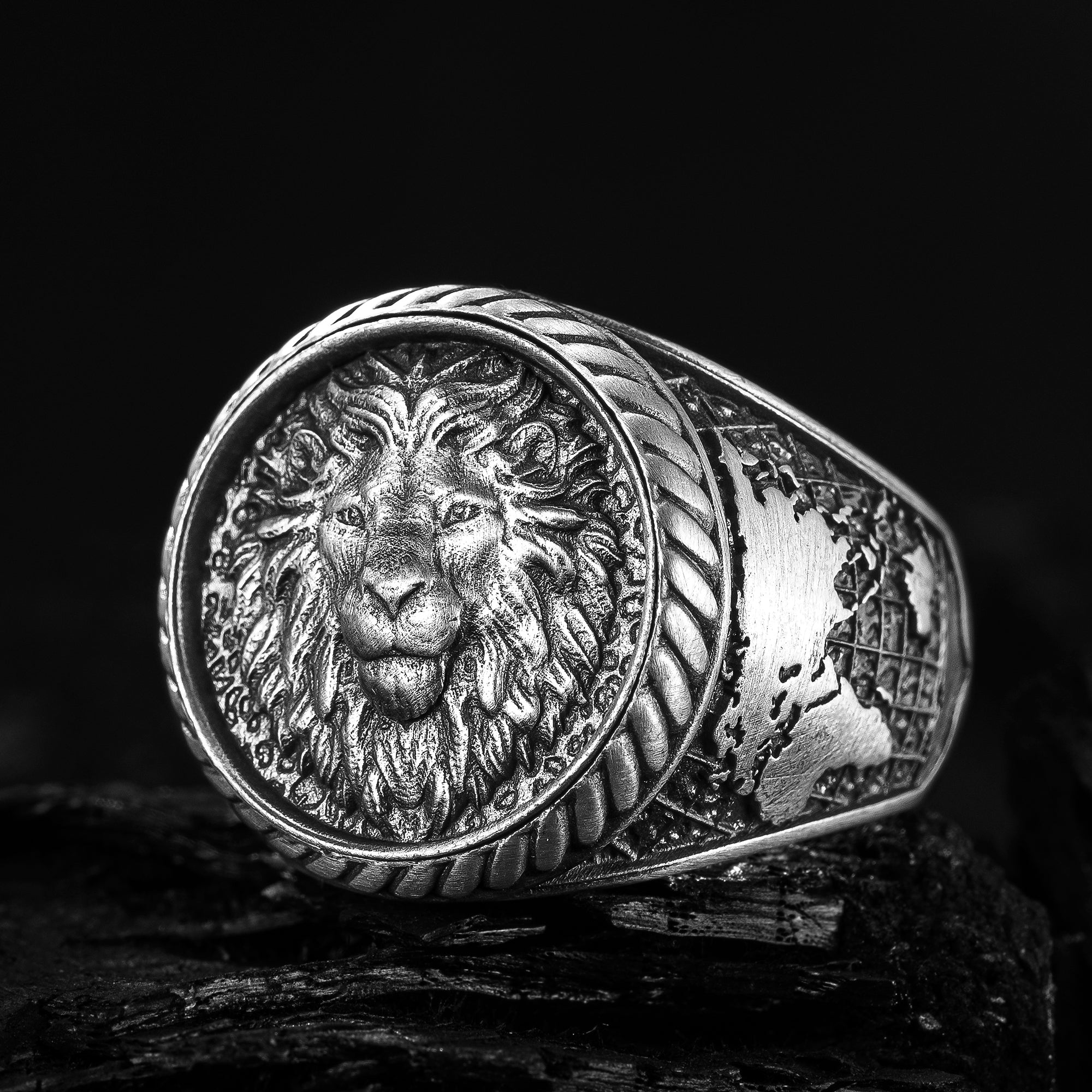 Roaring Majestic Lion Ring